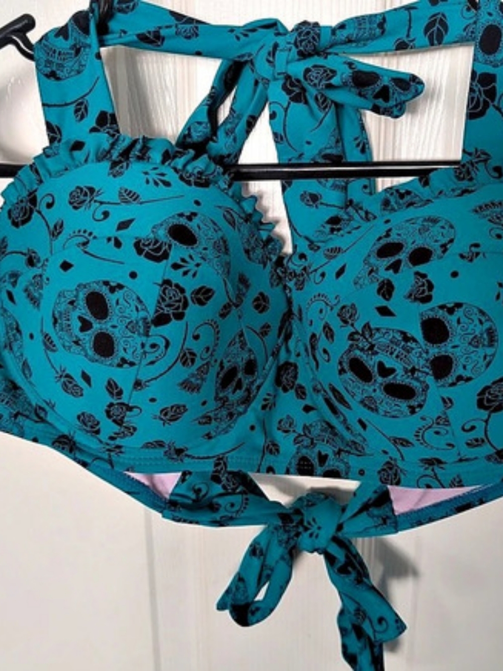 Hot Topic Turquoise Skull Rose Ruffle Bandeau Swim Top Bikini Set Blue & Pink